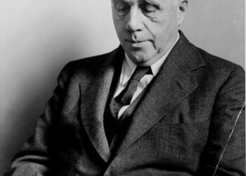 Robert Frost Biography , Works and Literary Awards