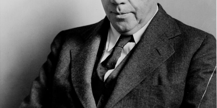 Robert Frost Biography , Works and Literary Awards