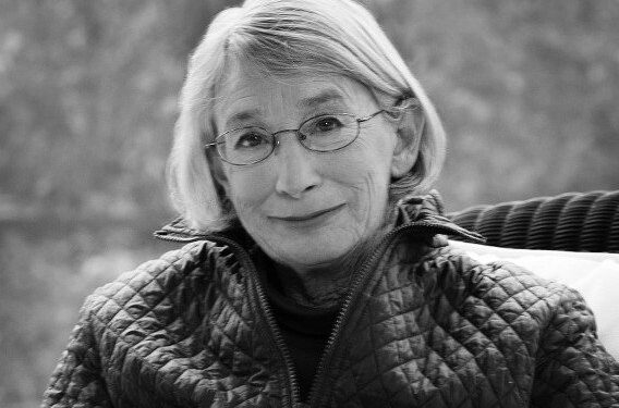 Facts about Mary Oliver Of American Poet