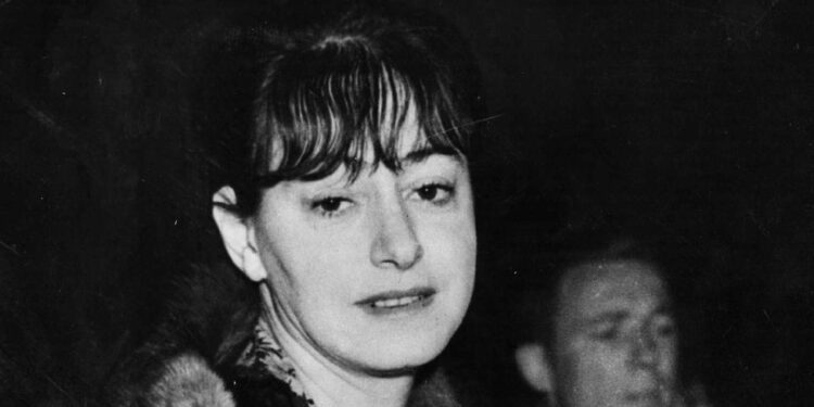 TOP 10 Best Dorothy Parker Poems in English Literature