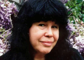 Colors Passing Through Us Poem Summary line by line