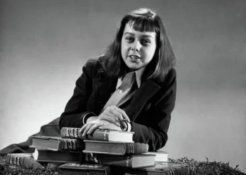 Carson McCullers: A Literary Exploration of Isolation, Identity, and Empathy