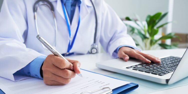 Private Health Insurance UK Guide 2025: Costs Pros Cons